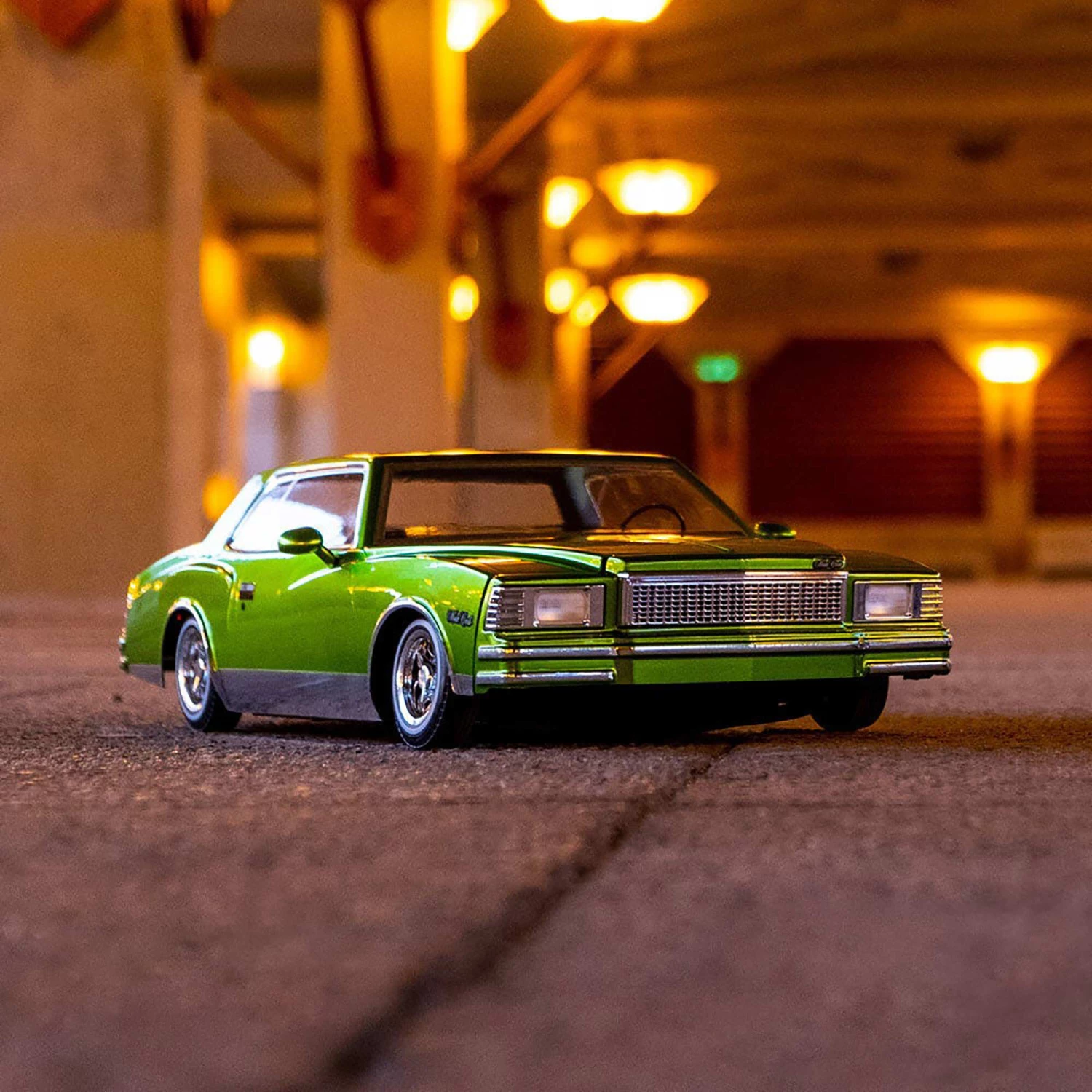 Outlet 🤩 Redcat Racing 1/10 1979 Chevrolet Monte Carlo Brushed 2WD Lowrider RTR, Green ✔️ 9 Outlet 🤩 Redcat Racing 1/10 1979 Chevrolet Monte Carlo Brushed 2WD Lowrider RTR, Green ✔️ - Image 9